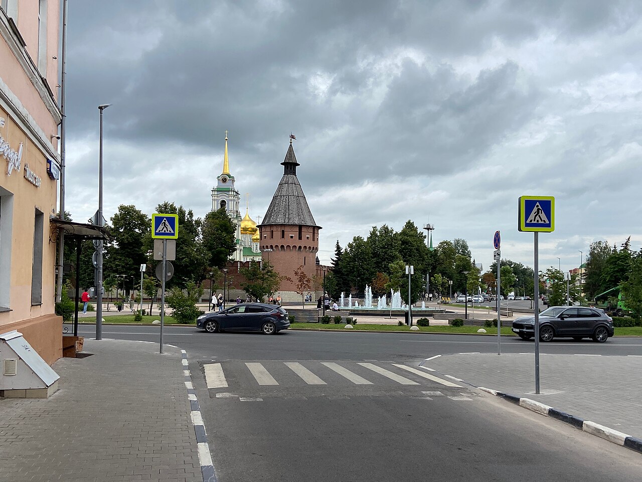 Крестовоздвиженская площадь в Туле