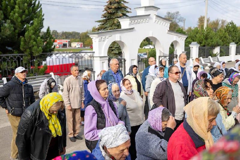 Прихожане храма «Нечаянная Радость»