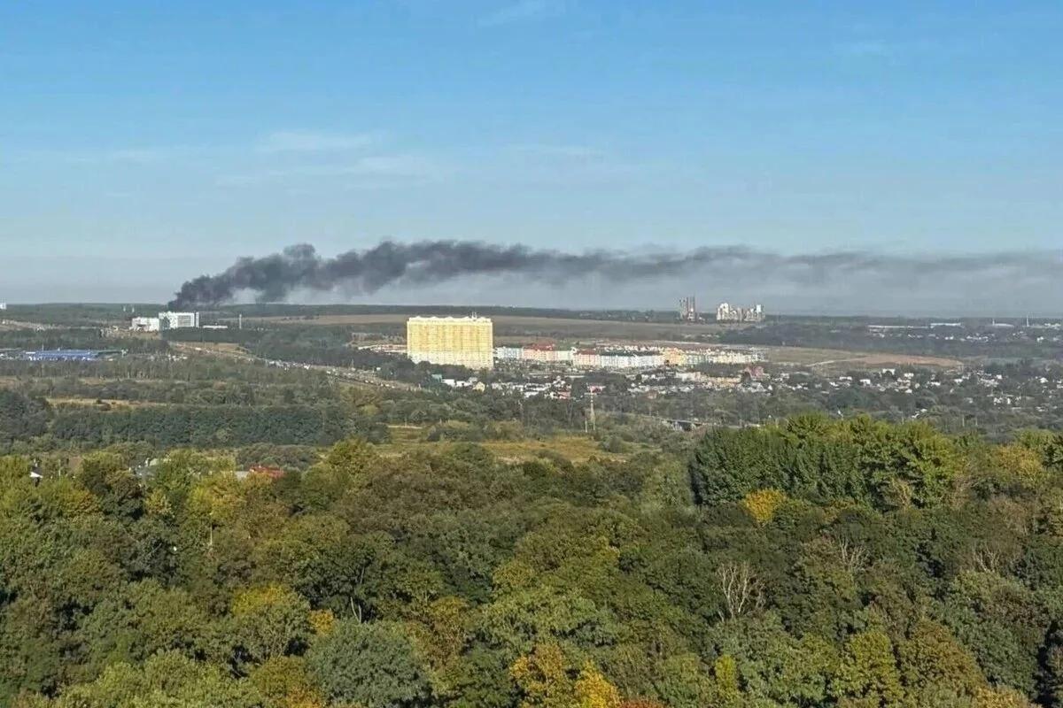 Чёрный столб дыма над районом Калужского шоссе в Туле